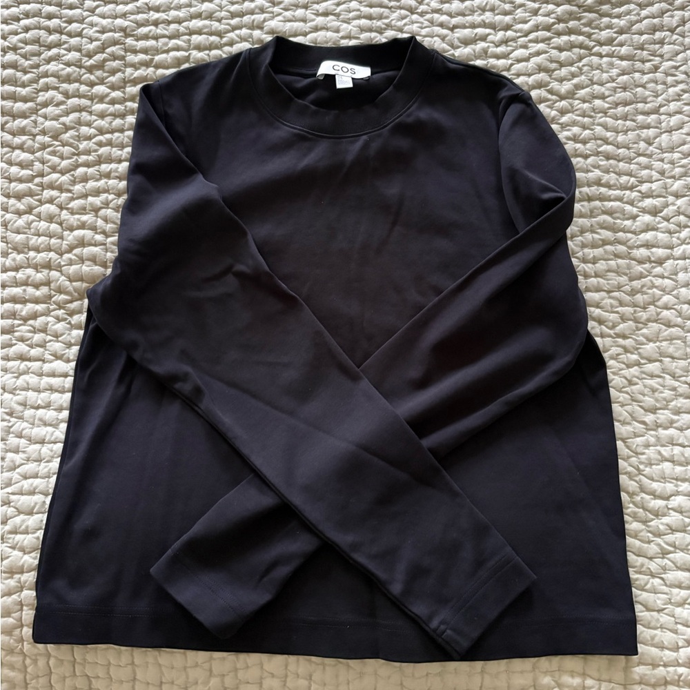 COS black long sleeve shirt